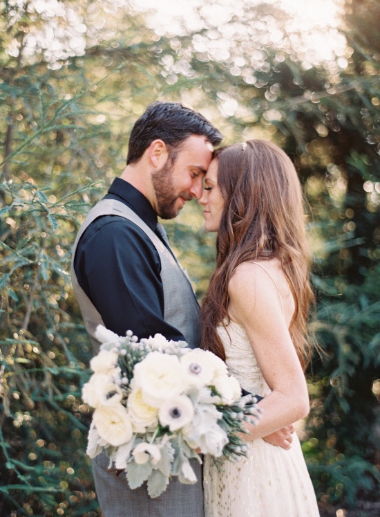 casual-green-and-gold-wedding