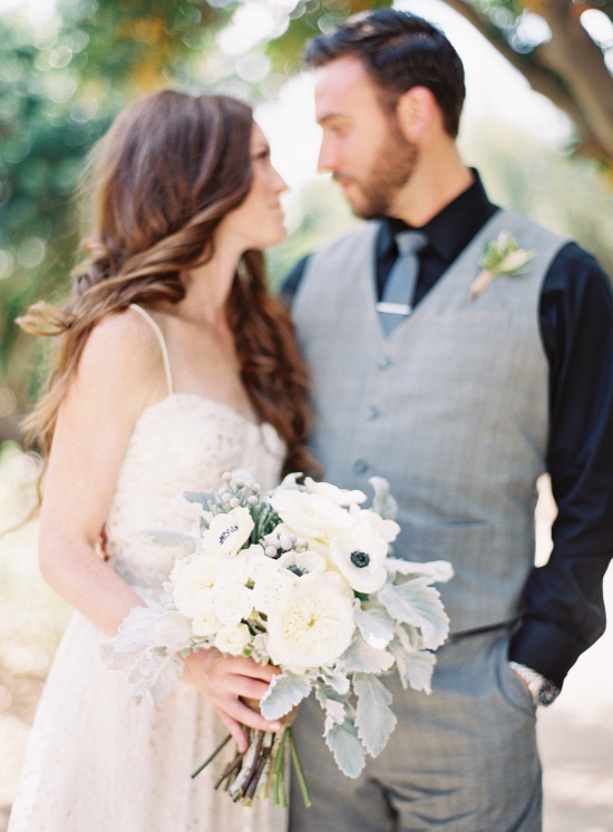 casual-green-and-gold-wedding