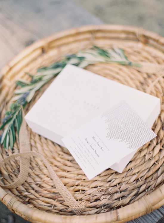 casual-green-and-gold-wedding