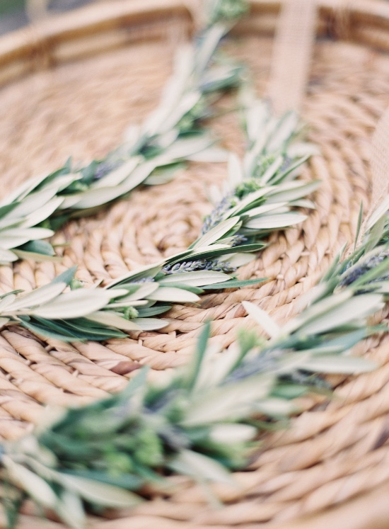 casual-green-and-gold-wedding