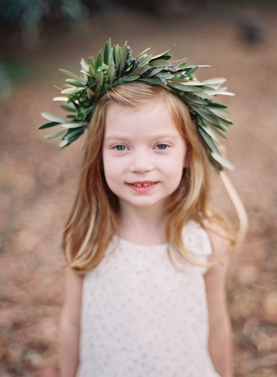 casual-green-and-gold-wedding