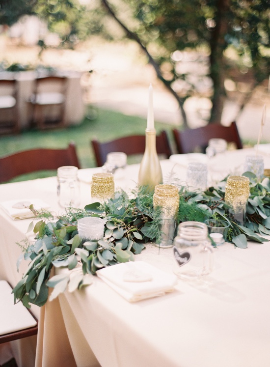 casual-green-and-gold-wedding