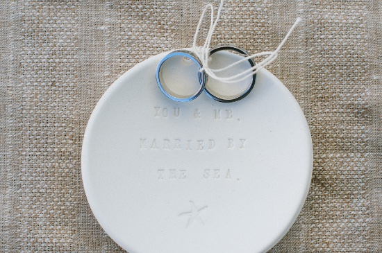 chic-navy-and-white-nautical-wedding