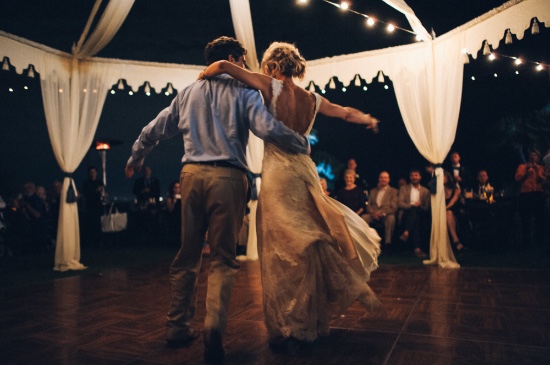 chic-navy-and-white-nautical-wedding