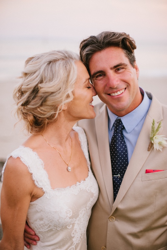 chic-navy-and-white-nautical-wedding