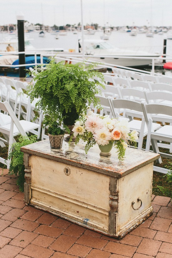 chic-rainy-day-wedding-in-california