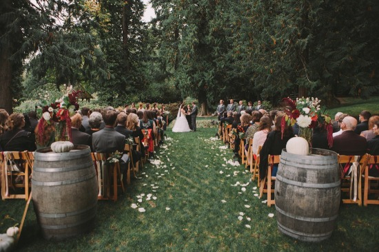 classic-purple-and-gold-wedding
