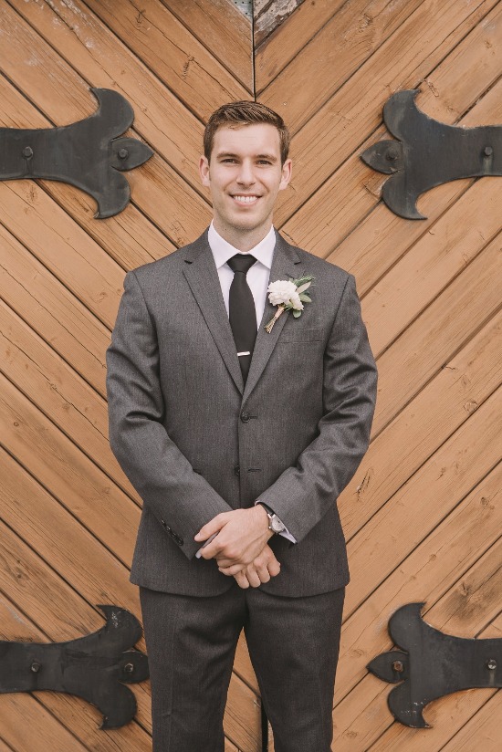 classic-purple-and-gold-wedding
