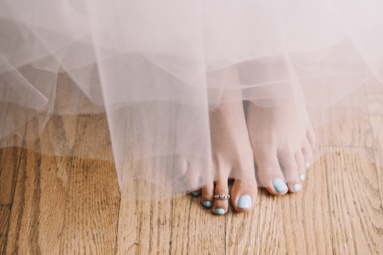 classic-purple-and-gold-wedding