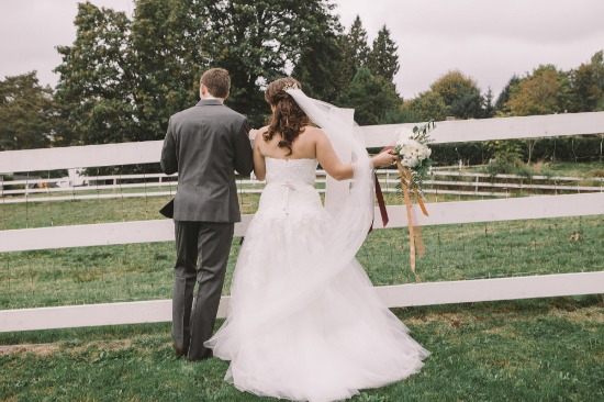 classic-purple-and-gold-wedding