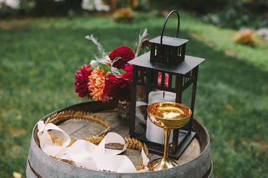 classic-purple-and-gold-wedding