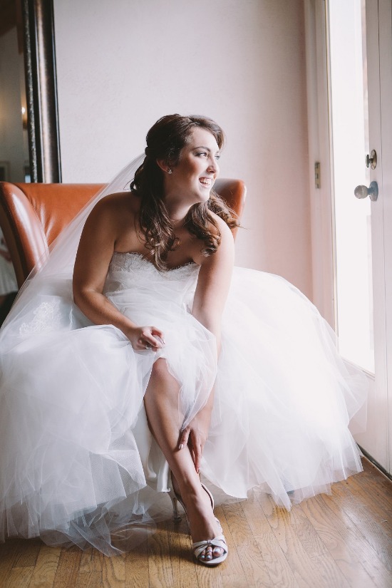 classic-purple-and-gold-wedding