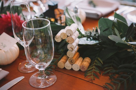 classic-purple-and-gold-wedding