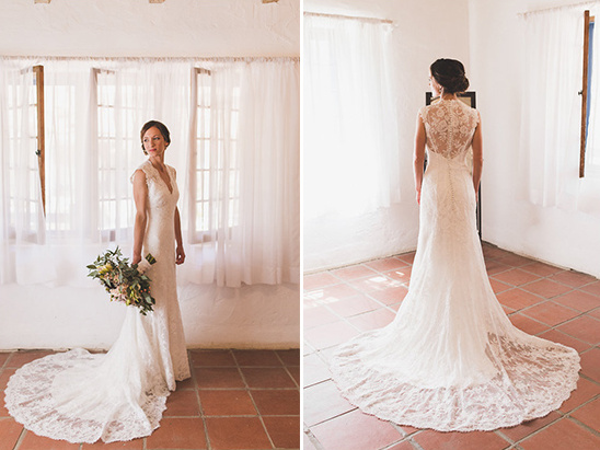 lace wedding dress details @weddingchicks