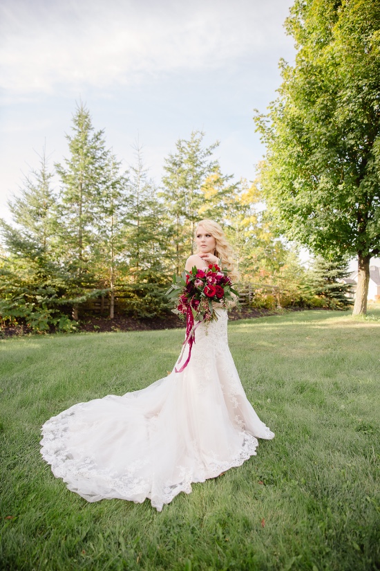 fall-romantic-garden-wedding