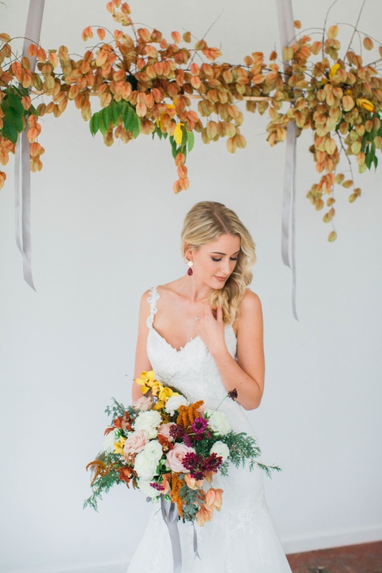 gold-and-red-fall-wedding-ideas