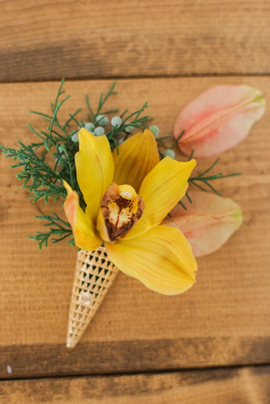 gold-and-red-fall-wedding-ideas