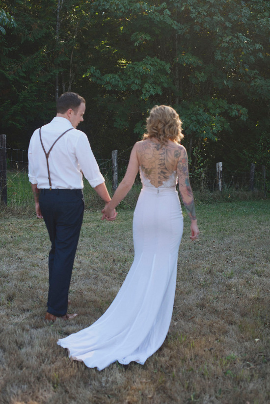 intimate-outdoor-family-style-wedding