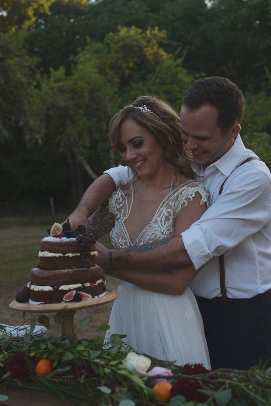 intimate-outdoor-family-style-wedding