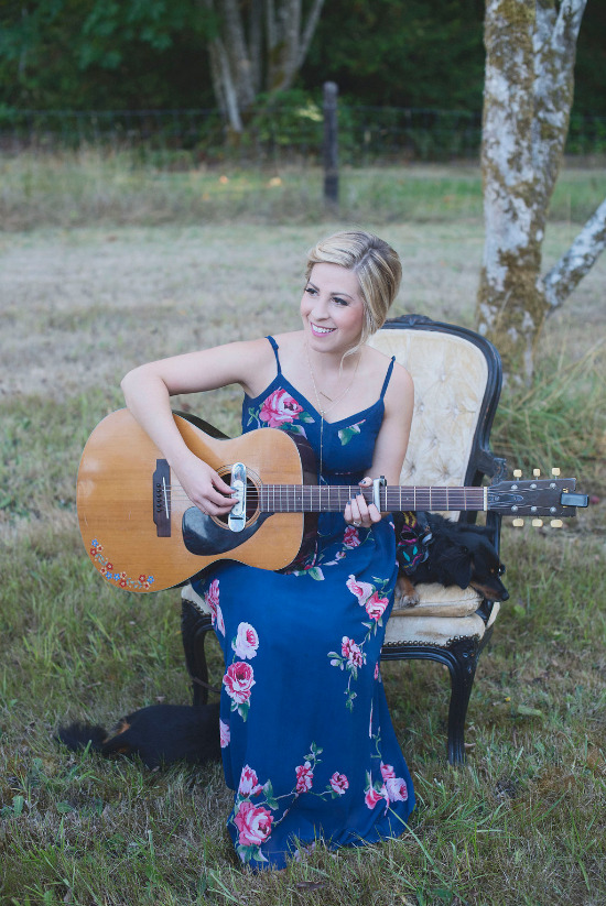 intimate-outdoor-family-style-wedding