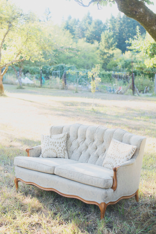 intimate-outdoor-family-style-wedding