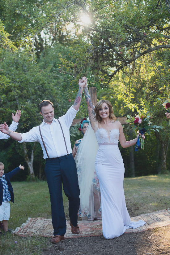 intimate-outdoor-family-style-wedding