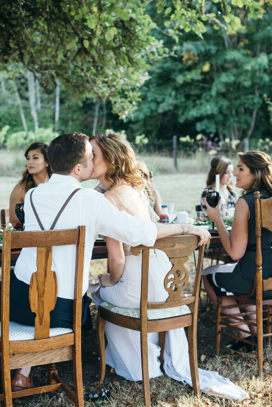 intimate-outdoor-family-style-wedding