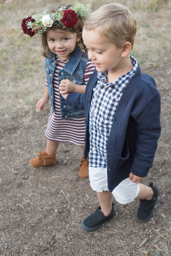 intimate-outdoor-family-style-wedding