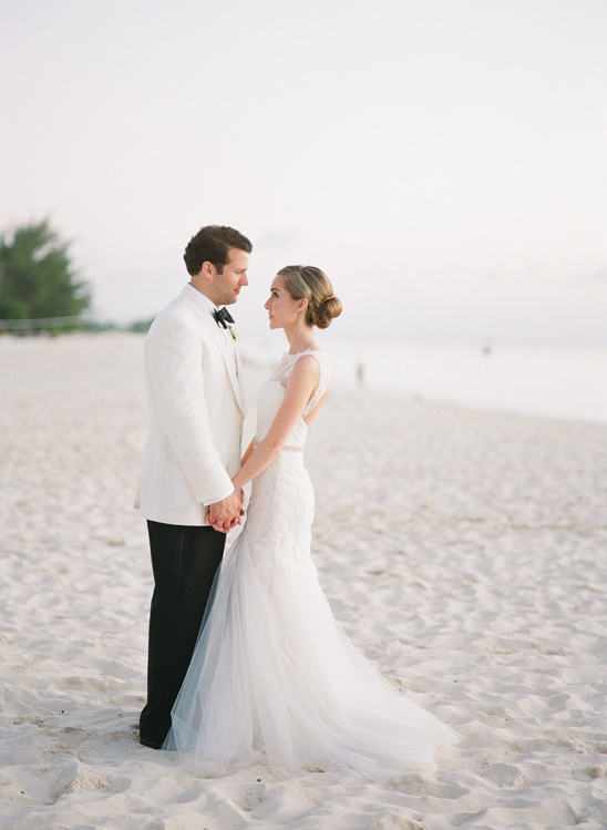 formal beach wedding @weddingchicks