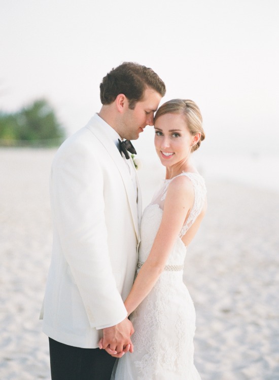 modern-pink-beach-wedding