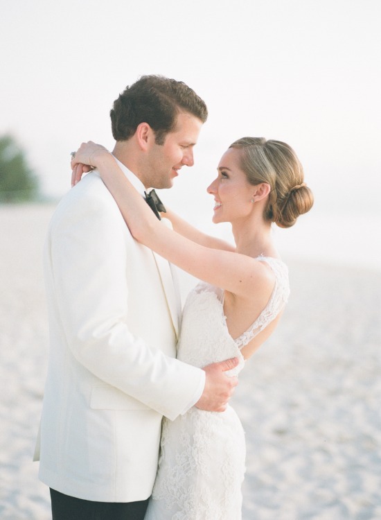 modern-pink-beach-wedding