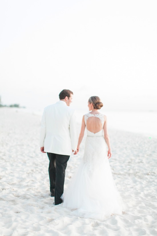 modern-pink-beach-wedding