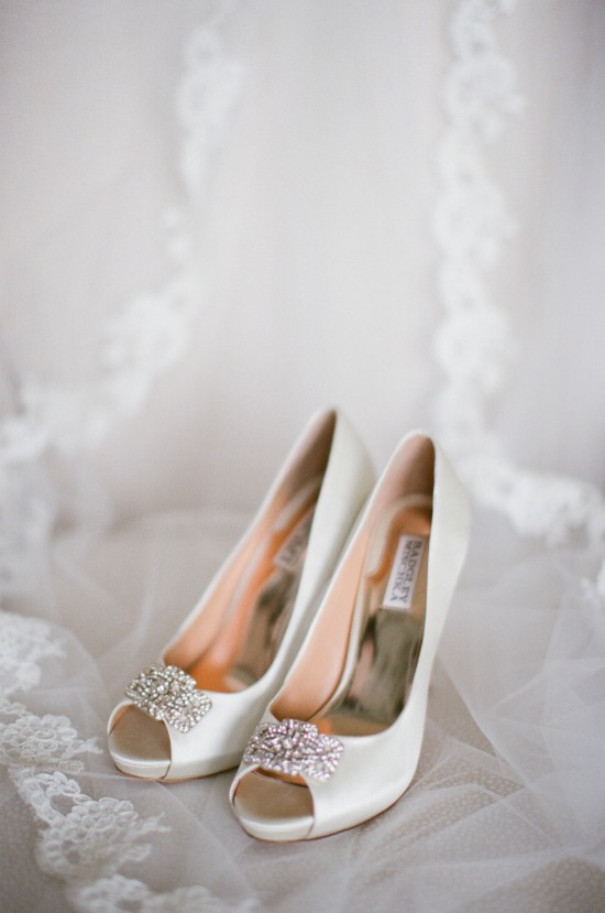 modern-pink-beach-wedding