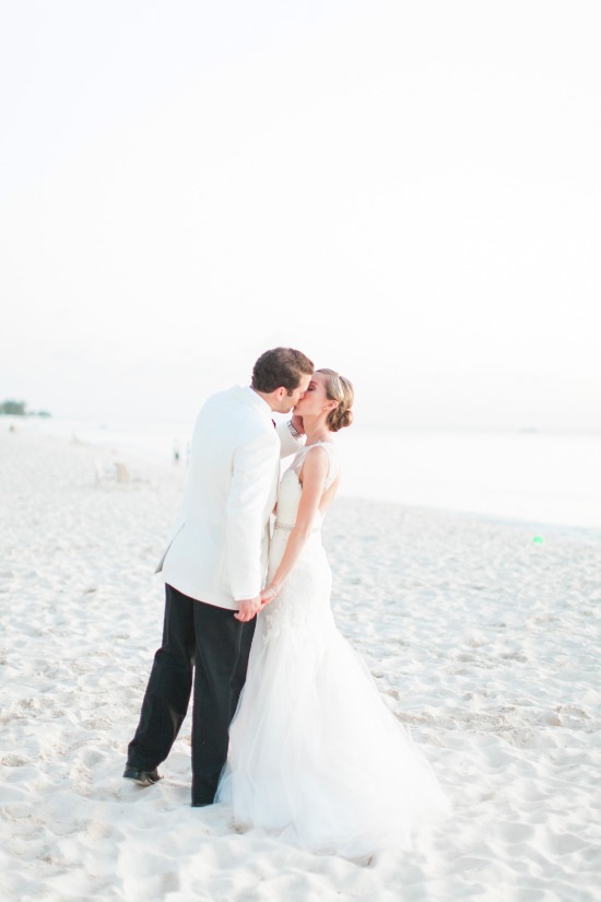modern-pink-beach-wedding