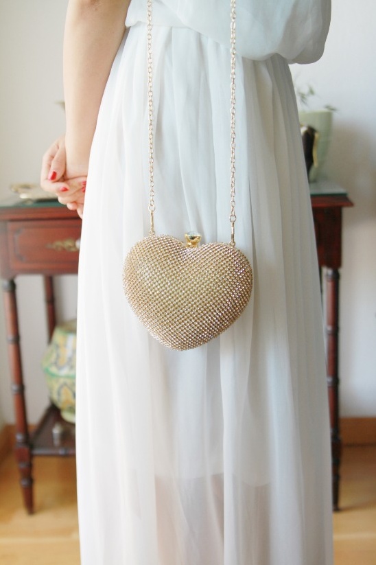 Gold heart-shaped rhinestone clutch purse