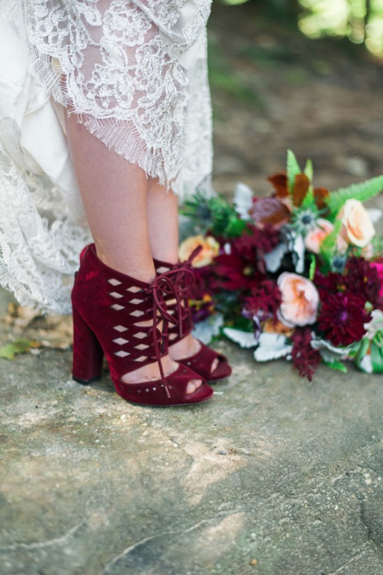 new-age-maroon-wedding-ideas