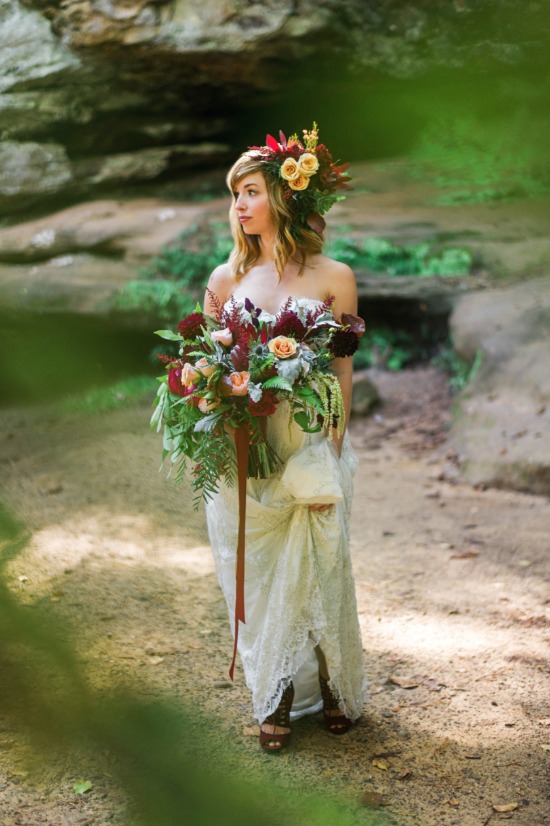 new-age-maroon-wedding-ideas