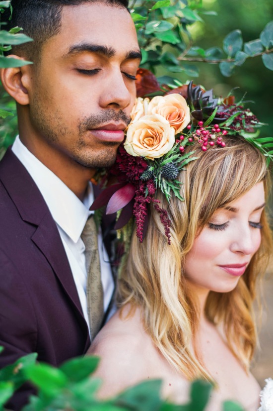 new-age-maroon-wedding-ideas