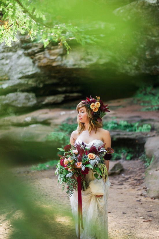 new-age-maroon-wedding-ideas