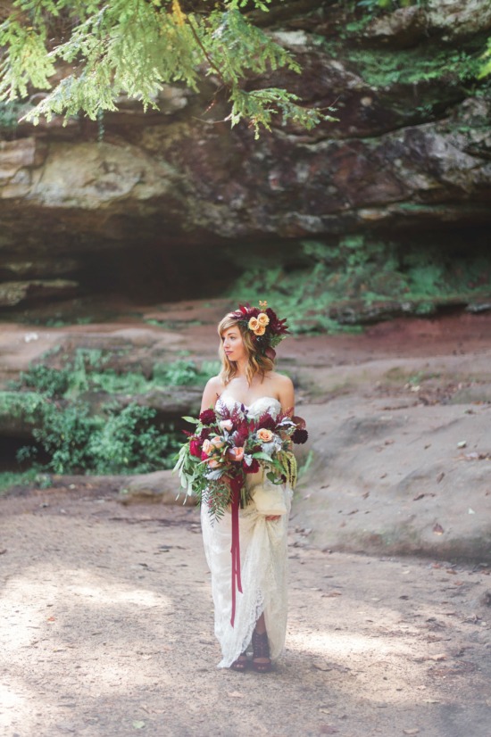 new-age-maroon-wedding-ideas
