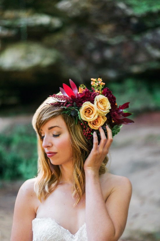 new-age-maroon-wedding-ideas