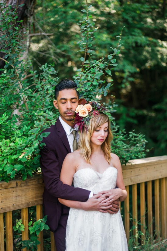 new-age-maroon-wedding-ideas