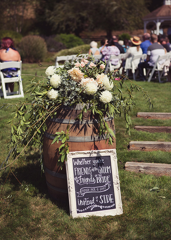 Wedding ceremony decoration with a sign encouraging mingling