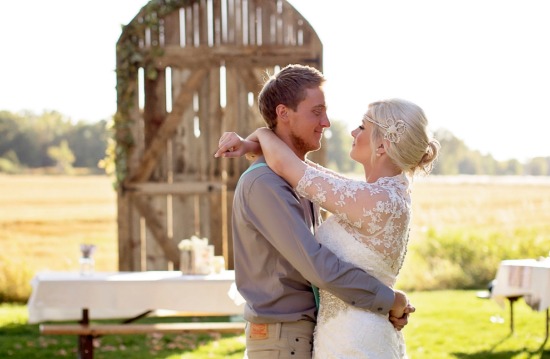 pink-sunset-vintage-wedding