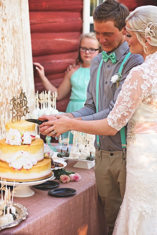 pink-sunset-vintage-wedding