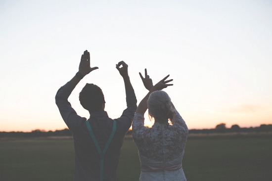 pink-sunset-vintage-wedding