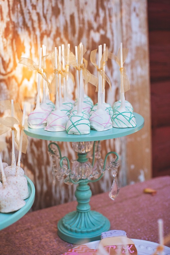 pink-sunset-vintage-wedding
