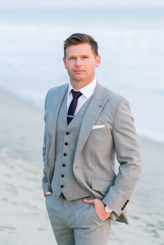 purple-wedding-on-the-beach