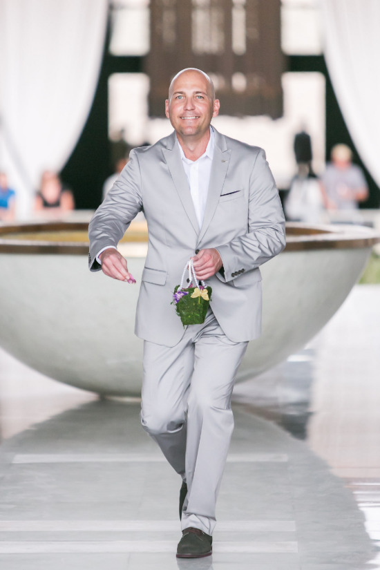 purple-wedding-on-the-beach