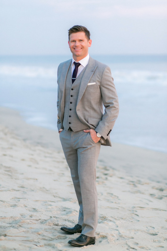 purple-wedding-on-the-beach
